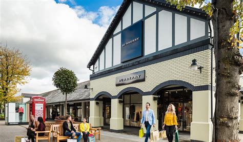 Burberry Outlet, Cheshire Oaks Designer Outlet .